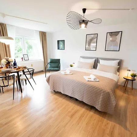 C&s Living I Terrasse I Küche I Parkplatz *